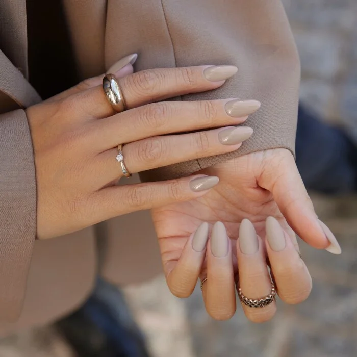 Megan Vegan Gel Polish 7ml - Image 4